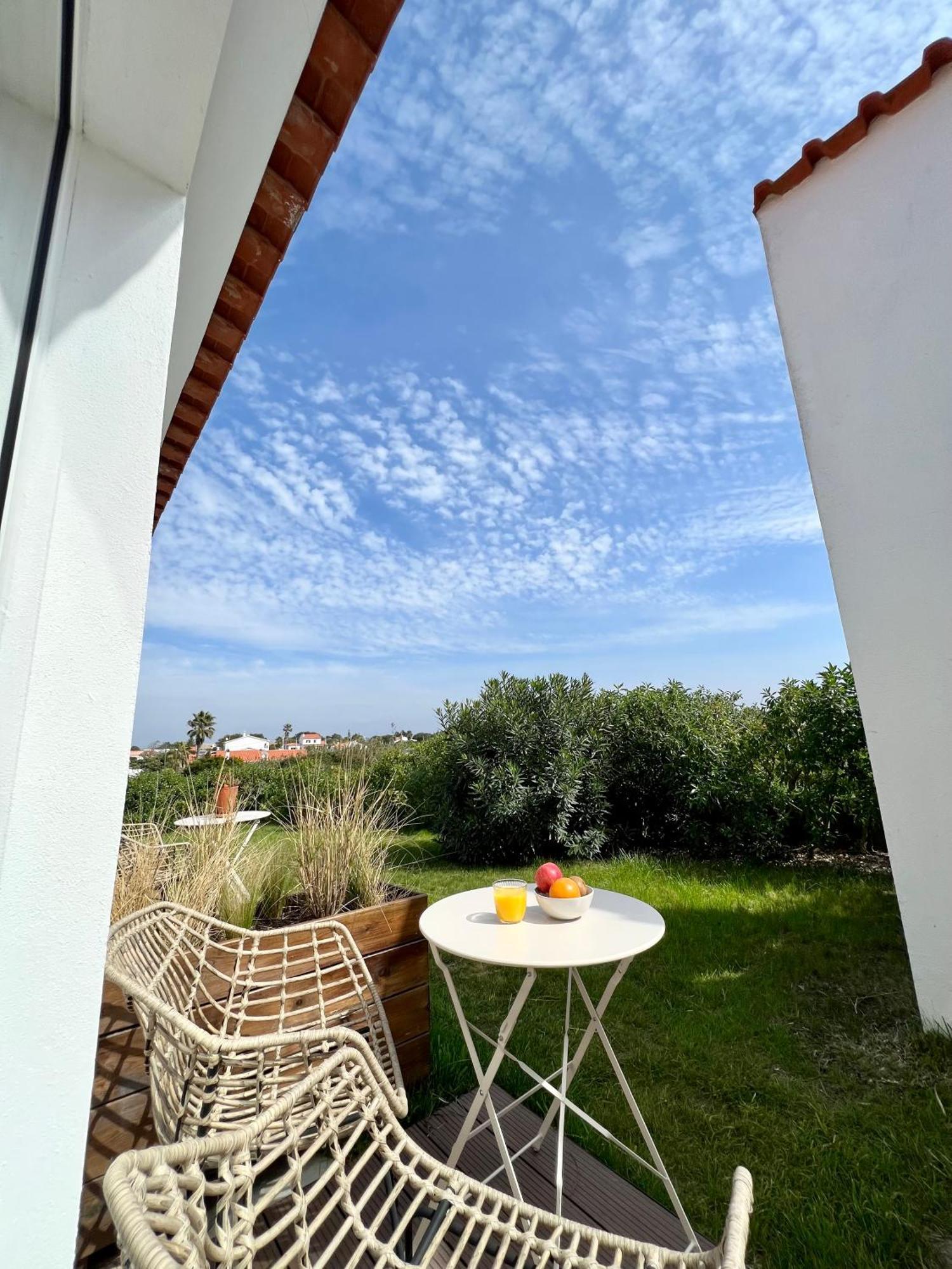 Sunday Morning Guesthouse Aljezur Exteriör bild
